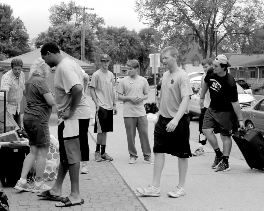Student+athletes+offer+help+during+move-in