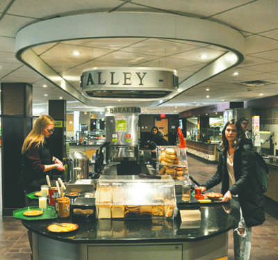 The Squires Dining Center serves a wide variety foods to UND students, staff and faculty. Daniel Yun/ Dakota Student