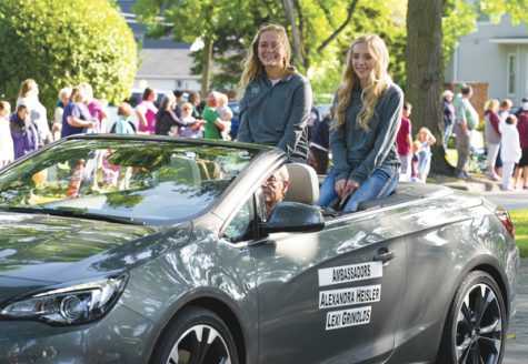 Alexandra Heisler and Lexi Grinolds are the ambassadors for the 2017 Potato Bowl.