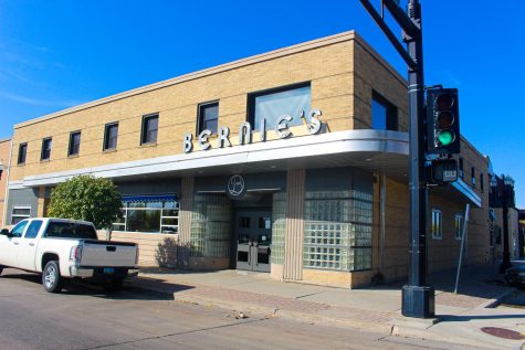 Exterior view of Bernies cafe in East Grand Forks, Minnesota.